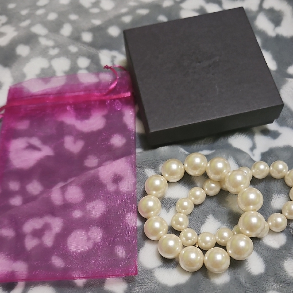 Elegant Pearl Bracelet Set